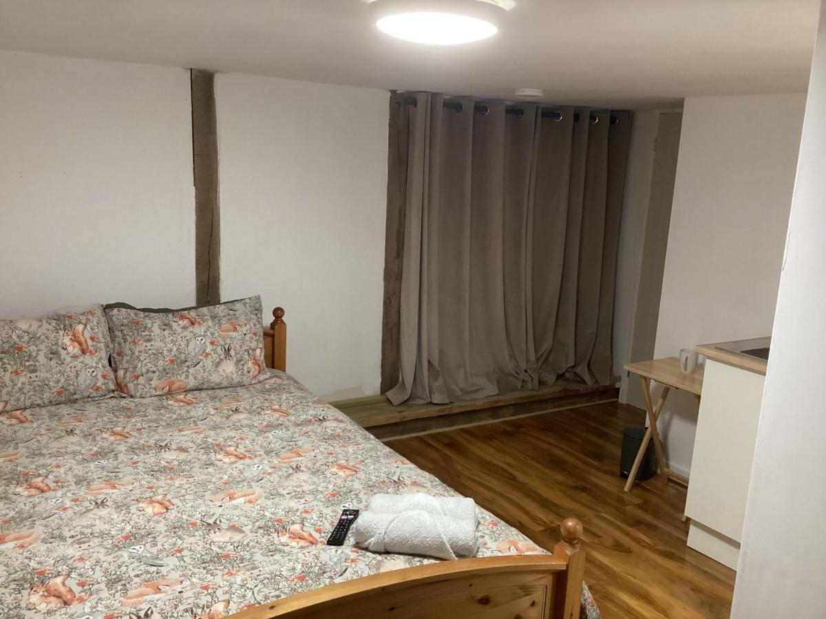 Vigo Village Barn 6 Bed & Breakfast エクステリア 写真