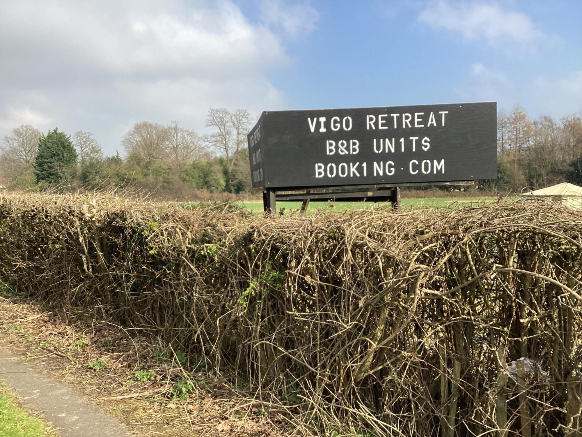 Vigo Village Barn 6 Bed & Breakfast エクステリア 写真